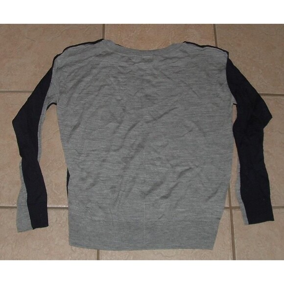 Navy Front / Gray Back Sz Large Casual Wear Lightweight Wool Blend Sweater LOFT - Picture 2 of 2